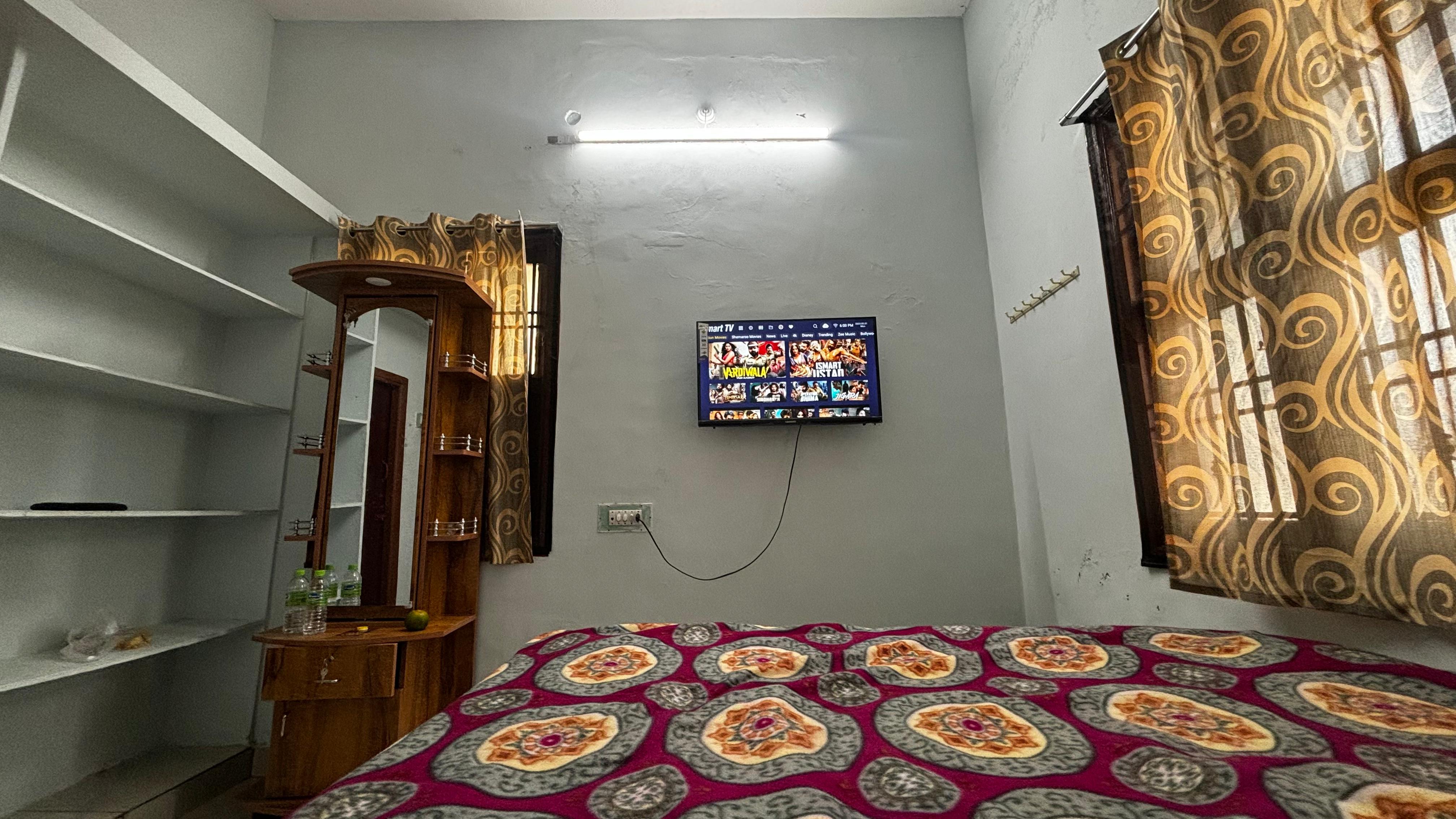 RATHANA HOME STAY - Tap to explore photos