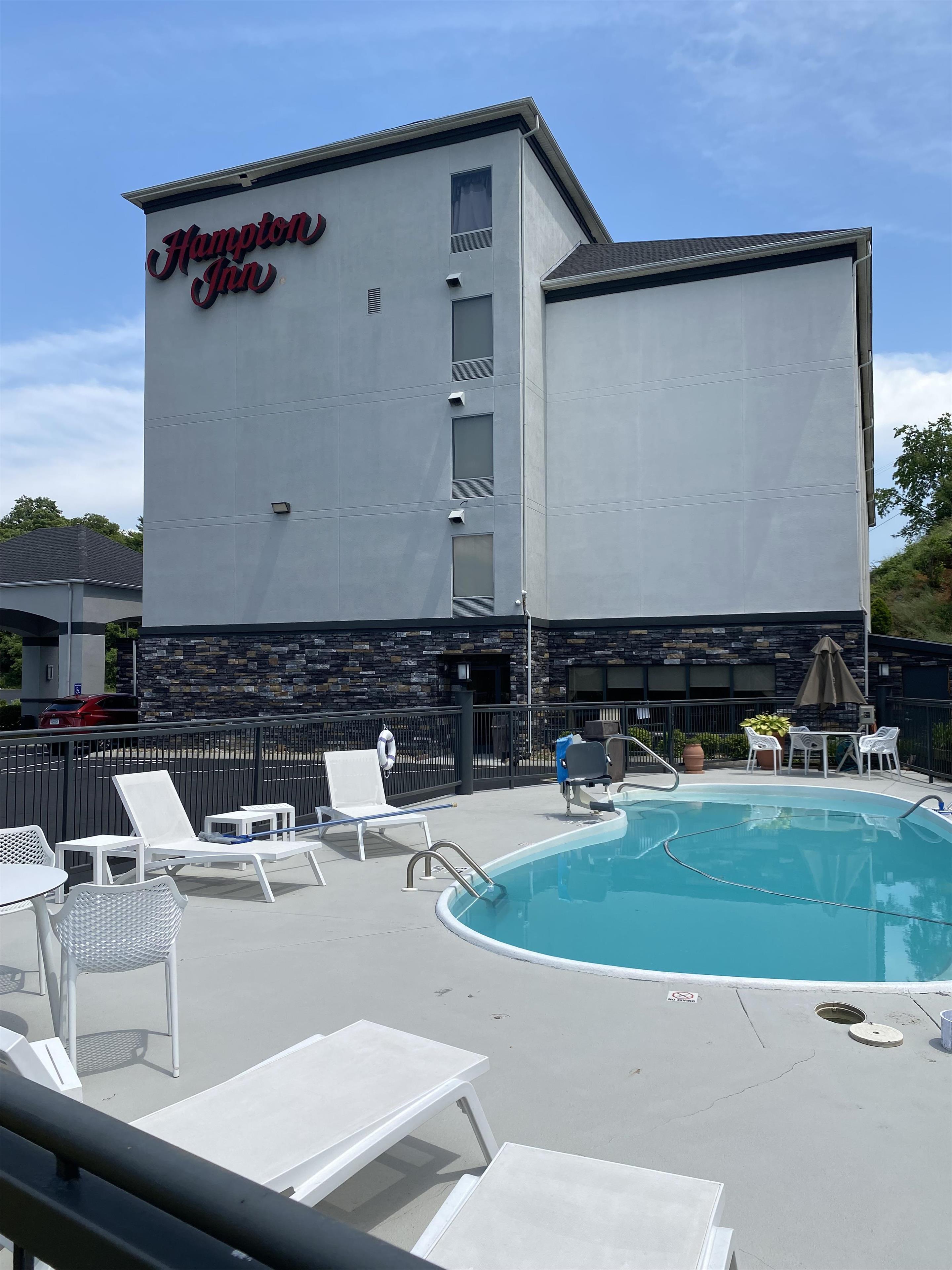 Hampton Inn Ft Chiswell - Tap to explore photos