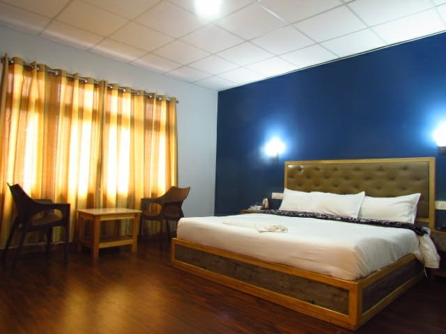 Jain Group Hotel Lachung Eyes - Tap to explore photos