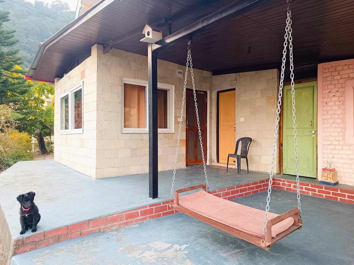 Om Mani Rishikesh 04 Private Cottage - Tap to explore photos