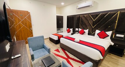 Hotel Shreya Galaxy Room Type - Triple Bed Family Room