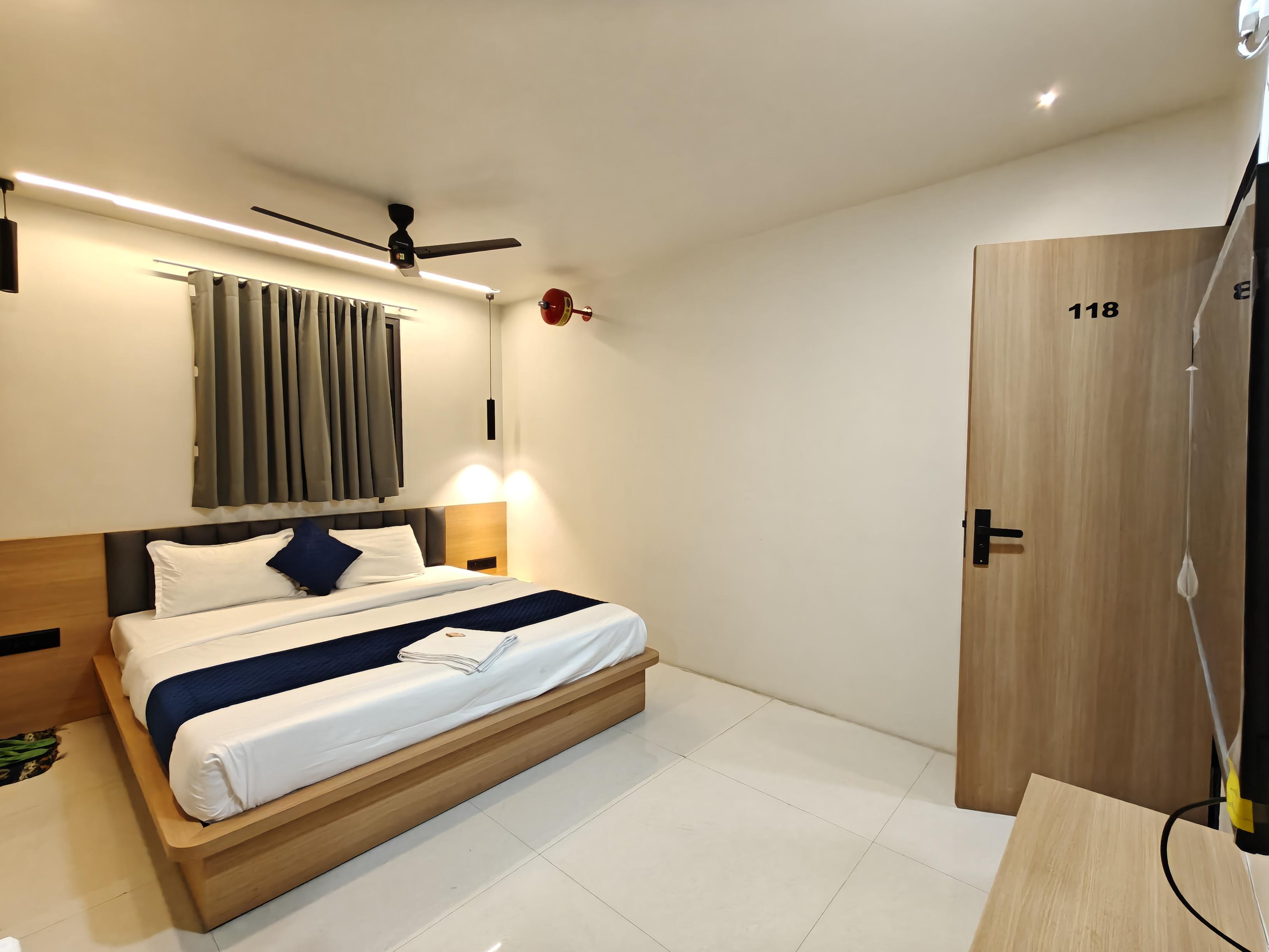 Gautam Inn - Tap to explore photos
