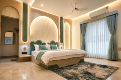 Photos of ERLEEN HOTEL & ROOFTOP RESTAURANT