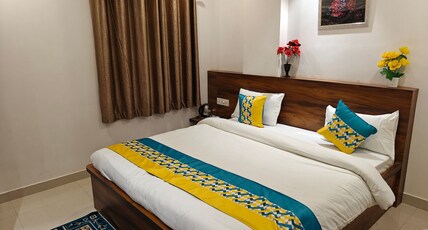 Hotel Parineeta Room Type - Deluxe Room with City View
