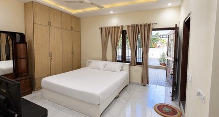 Chaudharys BNB Room Type - Bedroom