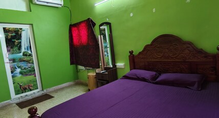 Square & Dormitory Stays Room Type - Suit Room