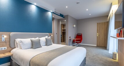 Holiday Inn Express AJACCIO Room Type - 1 Queen Standard Accessible with Free Breakfast