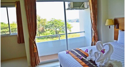 Chaophayathara Riverside Room Type - Deluxe room