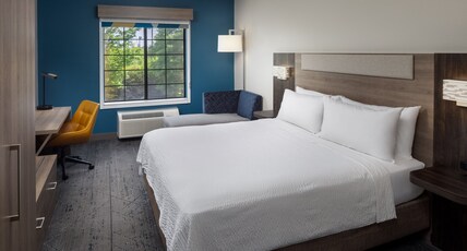 Holiday Inn Express & Suites ALBEMARLE Room Type - 1 King Standard