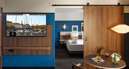 Mercure Caen Centre Port de Plaisance Room Type - Superior Room with 1 kingsize bed and sofa