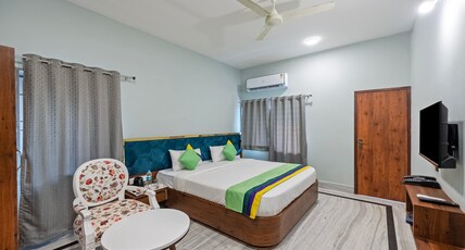 Itsy Hotels Greenland Jungle View Room Type - Spacious Premium Room