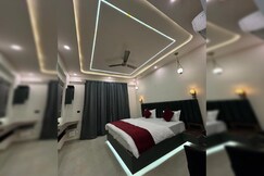 Flat in Lucknow at omaxe hazratganj