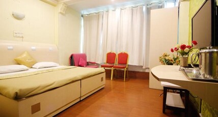 Hotel Tushar Room Type - DELUXE NON AC ( Below 21 Years not allowed) Hotel Tushar Room Type - DELUXE NON AC ( Below 21 Years not allowed)
