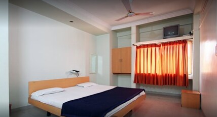 Hotel Green View Room Type - Double Bed Non AC