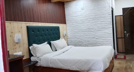 Hotel 24(new bharat) walkable distance from Mall Road Room Type - 402 Terrace room
