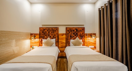 Royal Residence Near 32nd Milestone Room Type - Deluxe Room with Twin Bed Royal Residence Near 32nd Milestone Room Type - Deluxe Room with Twin Bed