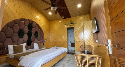 MSK HOTEL AND RESTAURANT Room Type - Deluxe Room