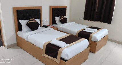 Hotel Ananda Inn Room Type - Deluxe Twin Room