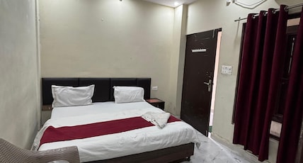 Hotel Aarti Darshan Room Type - Standard room