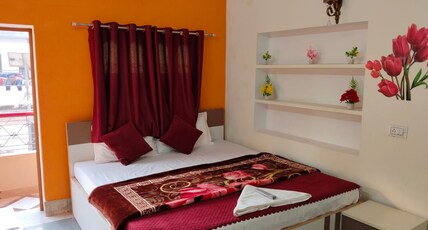RUDRA PAYING GUEST HOUSE NAGWA Room Type - Balcony Room