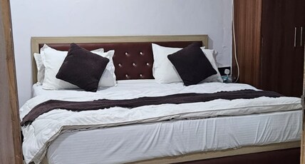 Hotel Crown Expo 2 Room Type - Deluxe Room