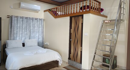 Whistling Wind Resort Room Type - Premium Quad Room