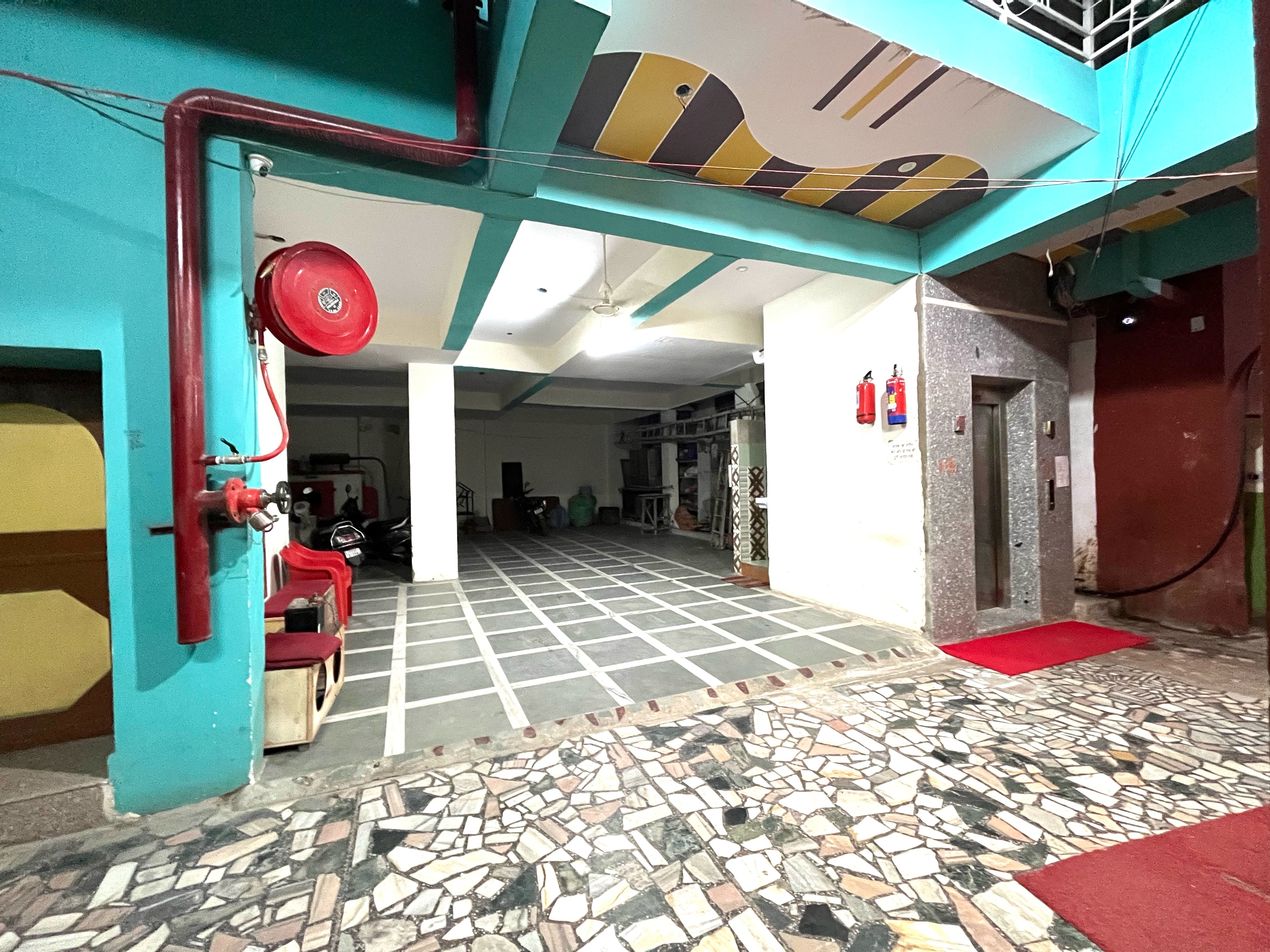 Hotel Aman - Tap to explore photos