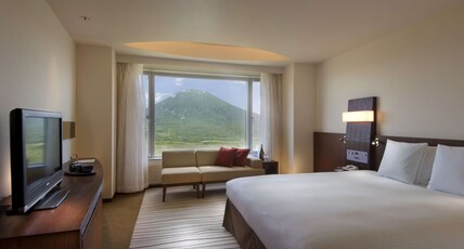 Hilton Niseko Village Room Type - KING DELUXE MT. YOTEI
