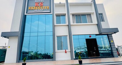 Hotel KS Executive Room Type - SUITE ROOMS WITH PRIVATE GARDEN