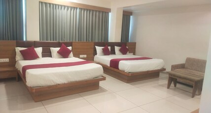 HOTEL RK ARCADE Room Type - Family Room 4 Bed Type