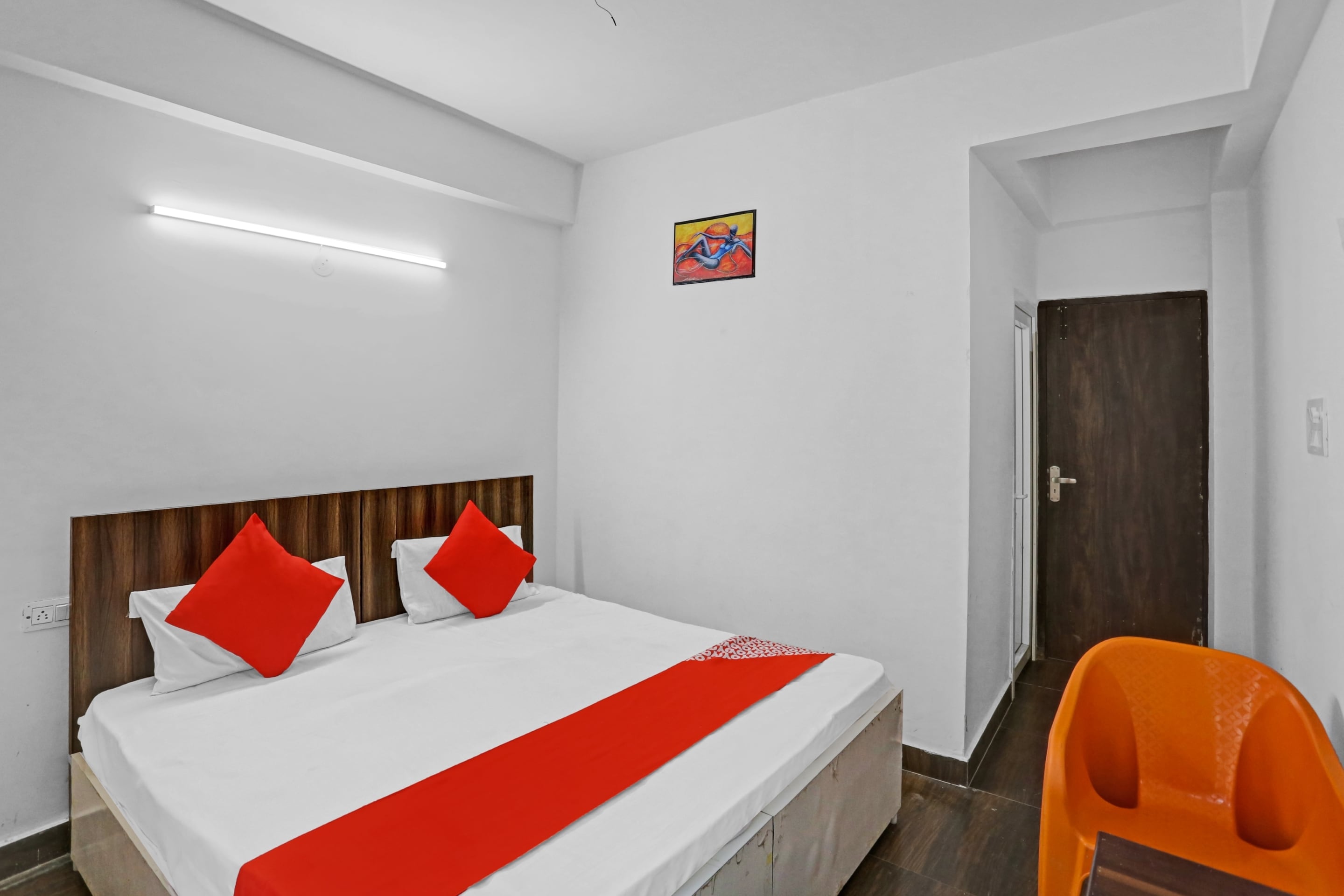 hotel O OVO STAYS - Tap to explore photos