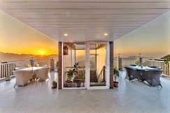 Wood Stock Rooms | Cottages & Family Suite Kasauli