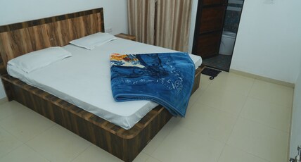 Hotel Vidya Dham Vrindavan Near Prem Mandir Room Type - Deluxe Room
