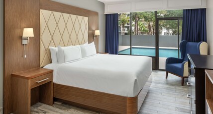 DoubleTree by Hilton Hilton Head Island Room Type - 1 KING BED