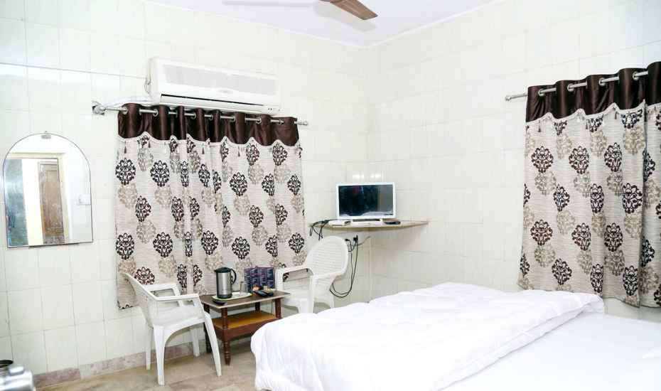 Hotel Shivang - Tap to explore photos
