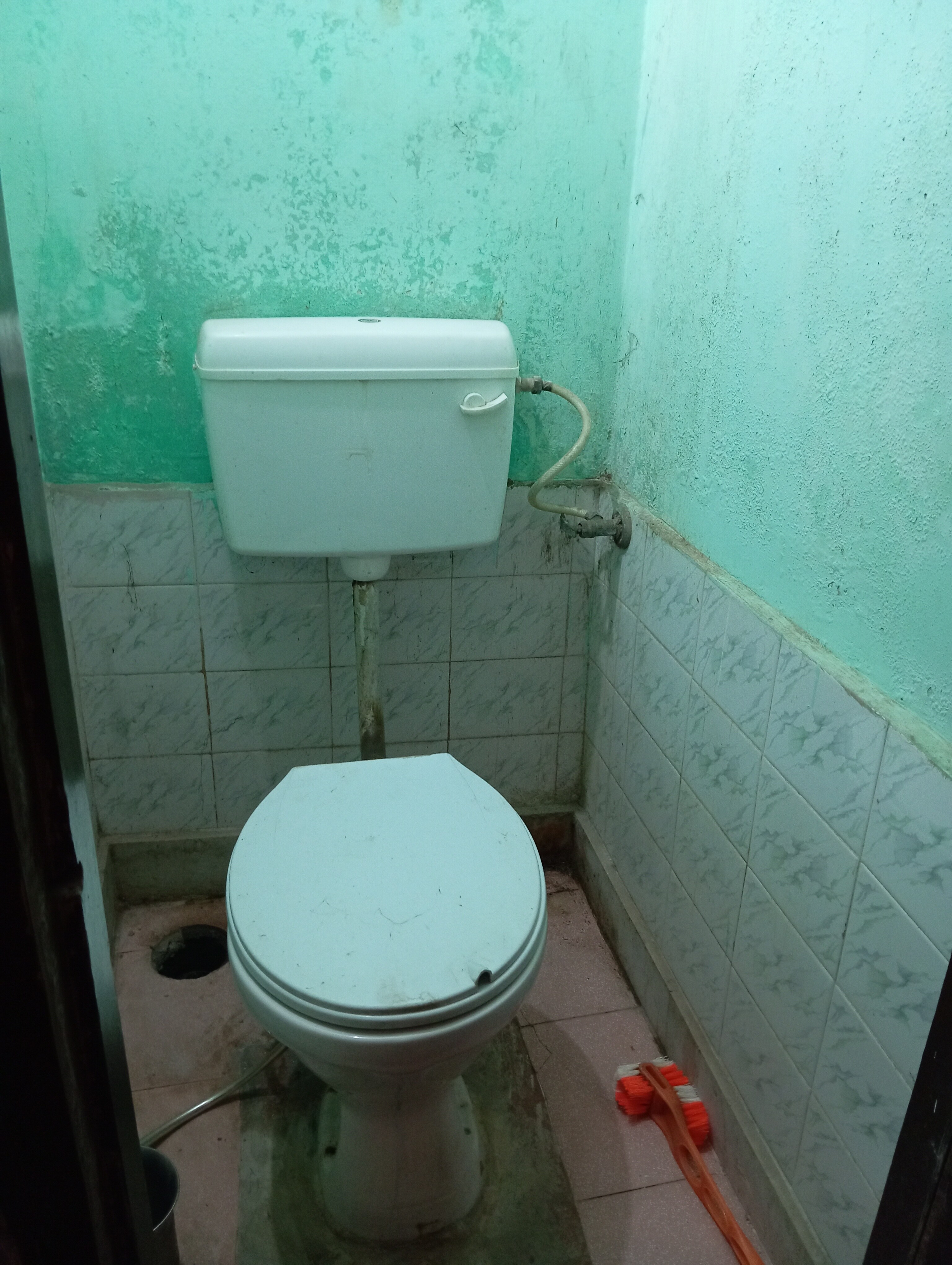 Nikhil HomeStay Ayodhya - Tap to explore photos