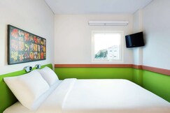 Ibis Budget Semarang Tendean
