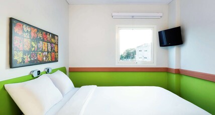 Ibis Budget Semarang Tendean Room Type - Standard Room, 1 Double Bed
