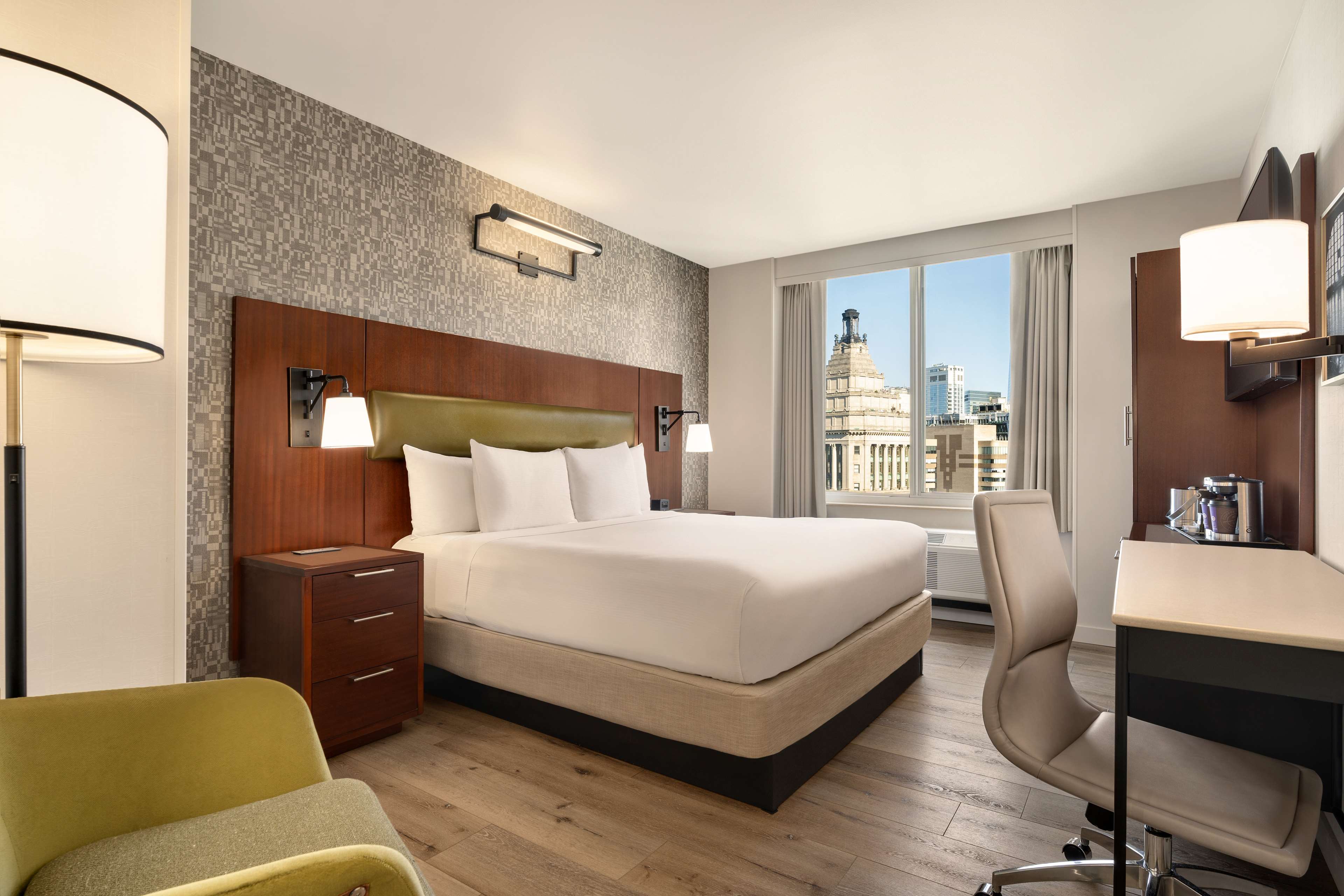 DoubleTree by Hilton New York Downtown - Tap to explore photos