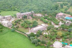Araliayas Resort & Spa