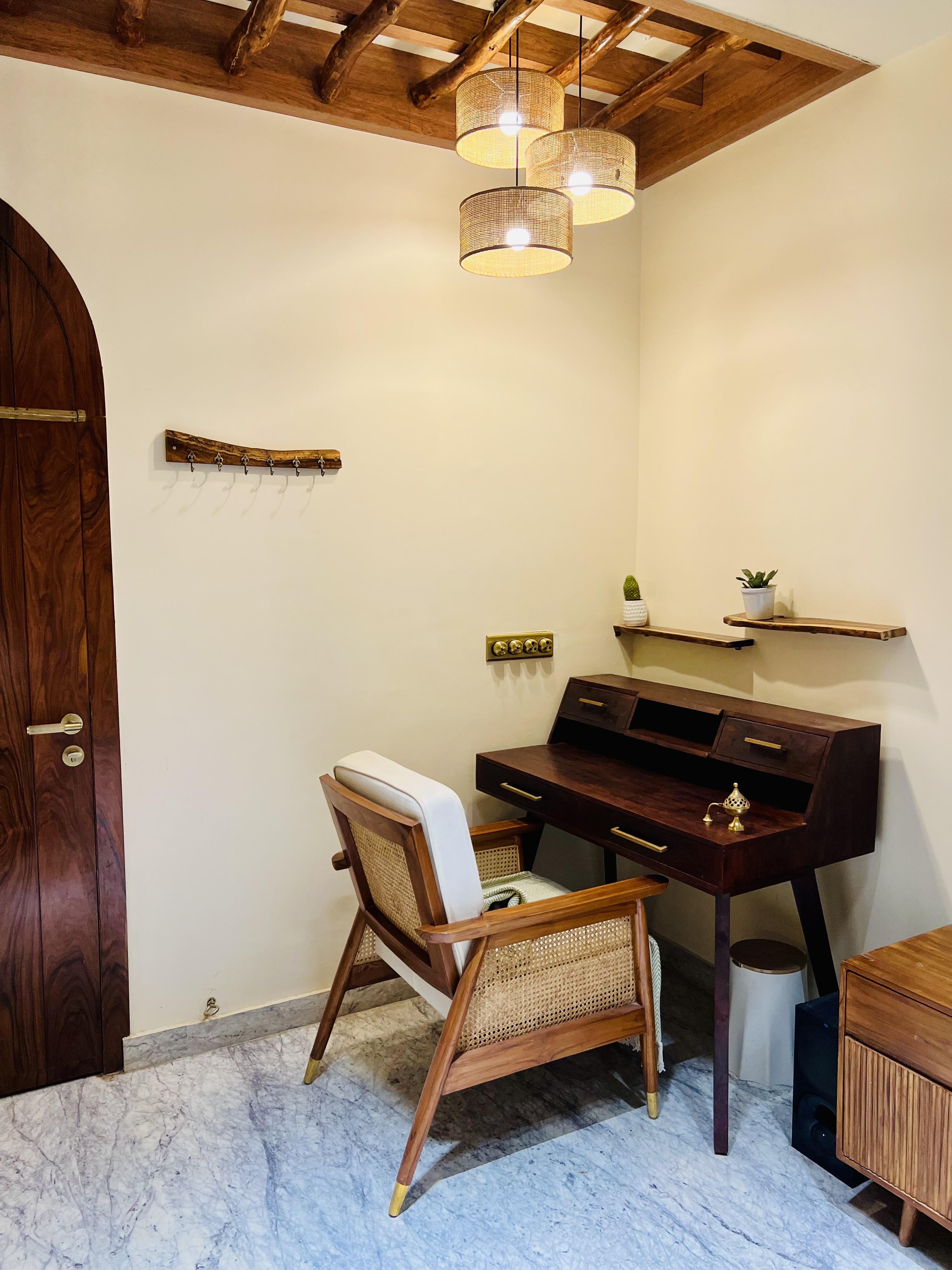 Misty BNB and Homestay - Mediterranian - Tap to explore photos