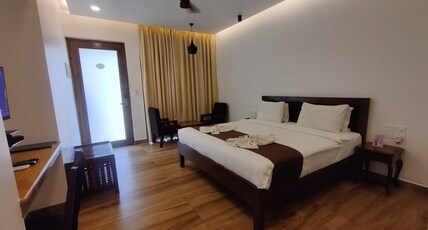 LA CALYPSO BEACH RESORT Room Type - Pool View
