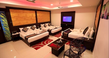 PARAMPARA RESIDENCY Room Type - Jumbo Non AC Room 6 pax