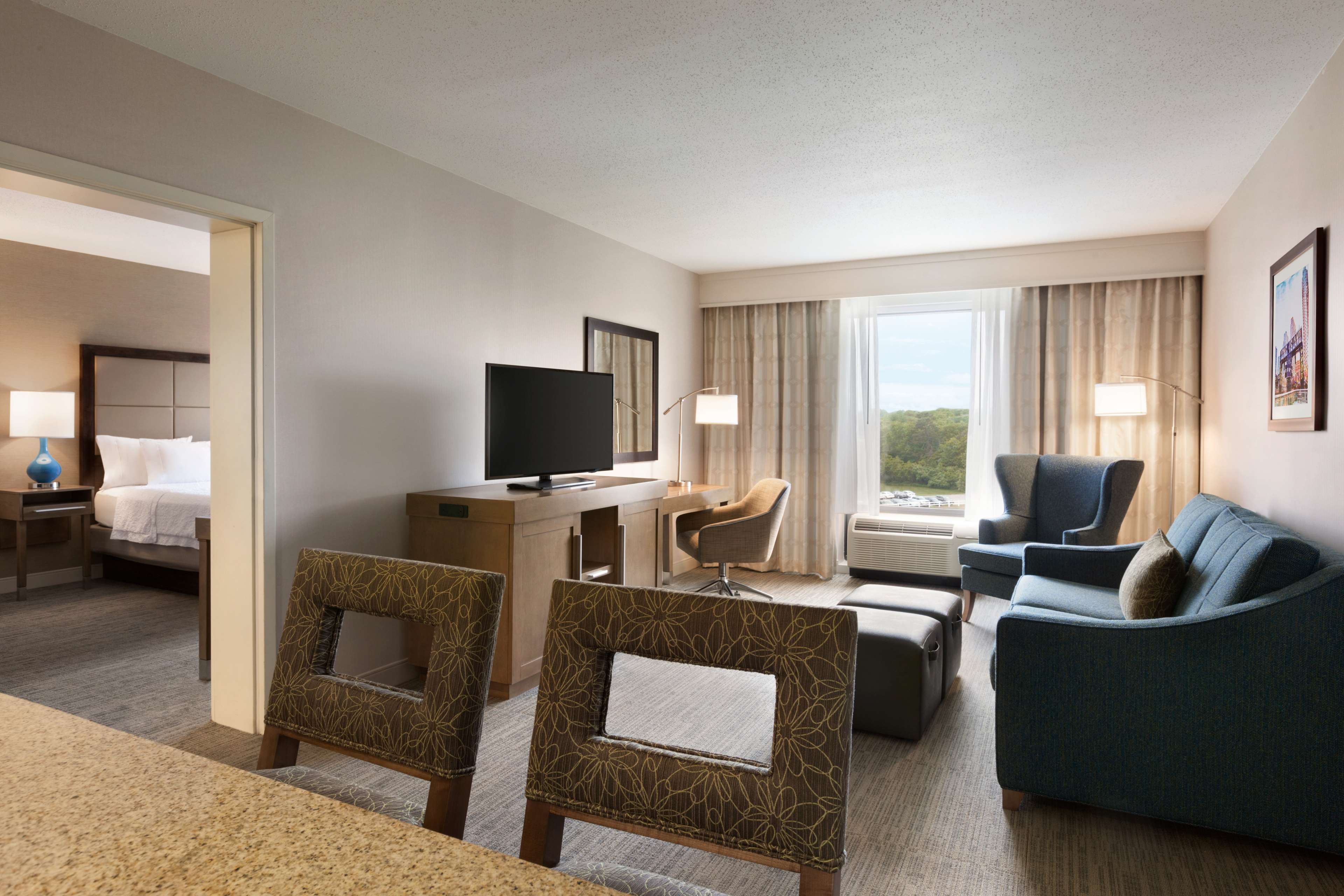 Hampton Inn Long Island-Brookhaven - Tap to explore photos