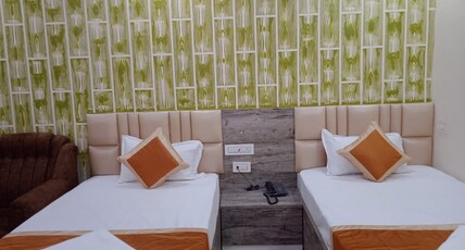 HOTEL GLACIER Room Type - Maharaja Suite AC