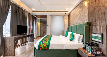 Treebo Premium Landmark Prayagraj Room Type - Standard Room with Balcony