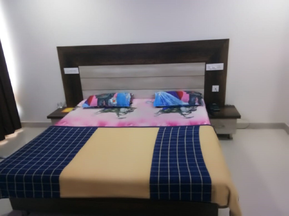 HOTEL GOLD REGENCY Kurukshetra - Tap to explore photos