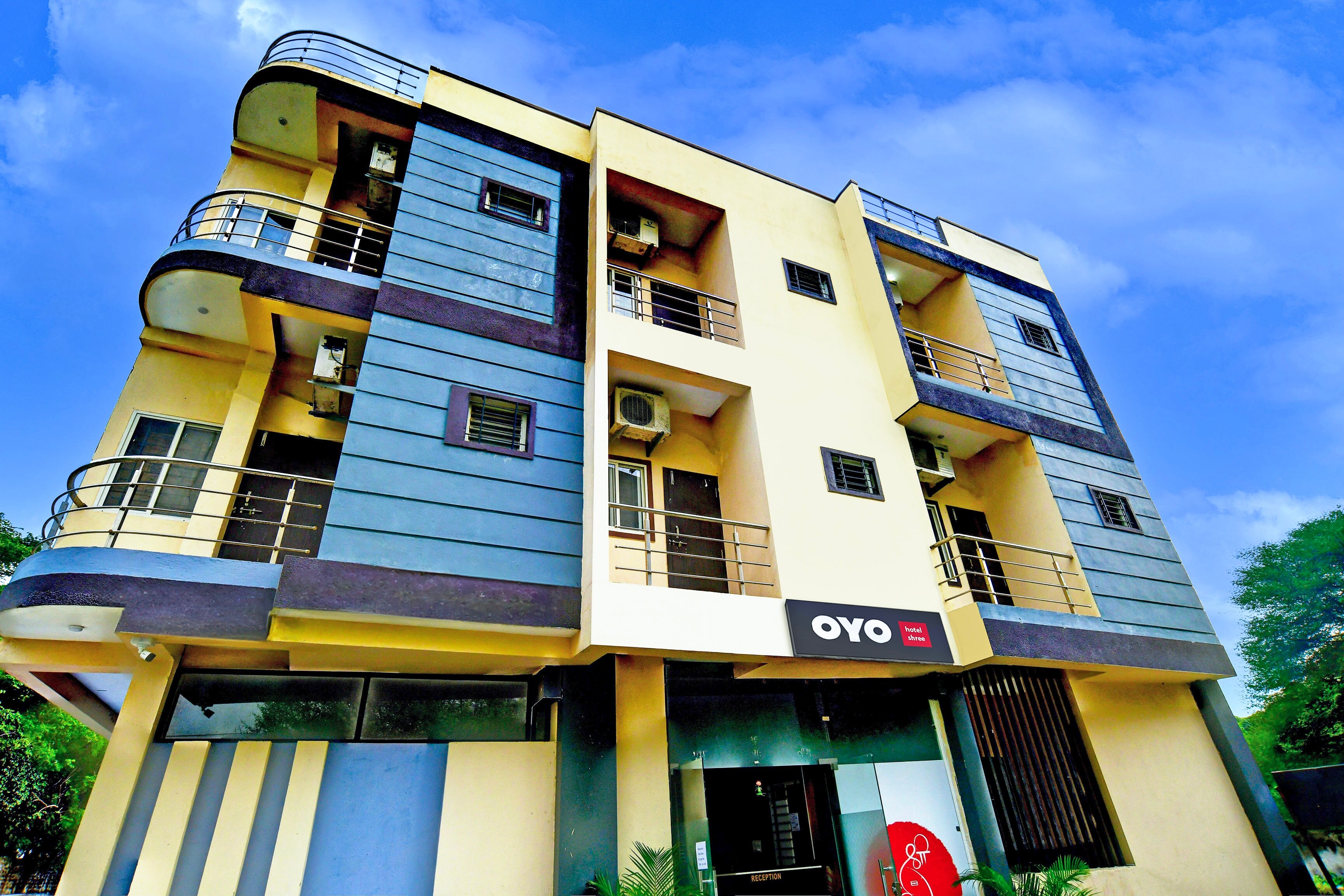 Hotel O Shree - Tap to explore photos