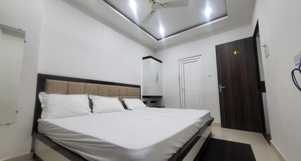 Saraswati Grand Room Type - Deluxe Triple Bed
