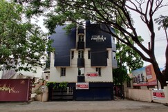 Hotel Radhika Palace (Pure Veg)